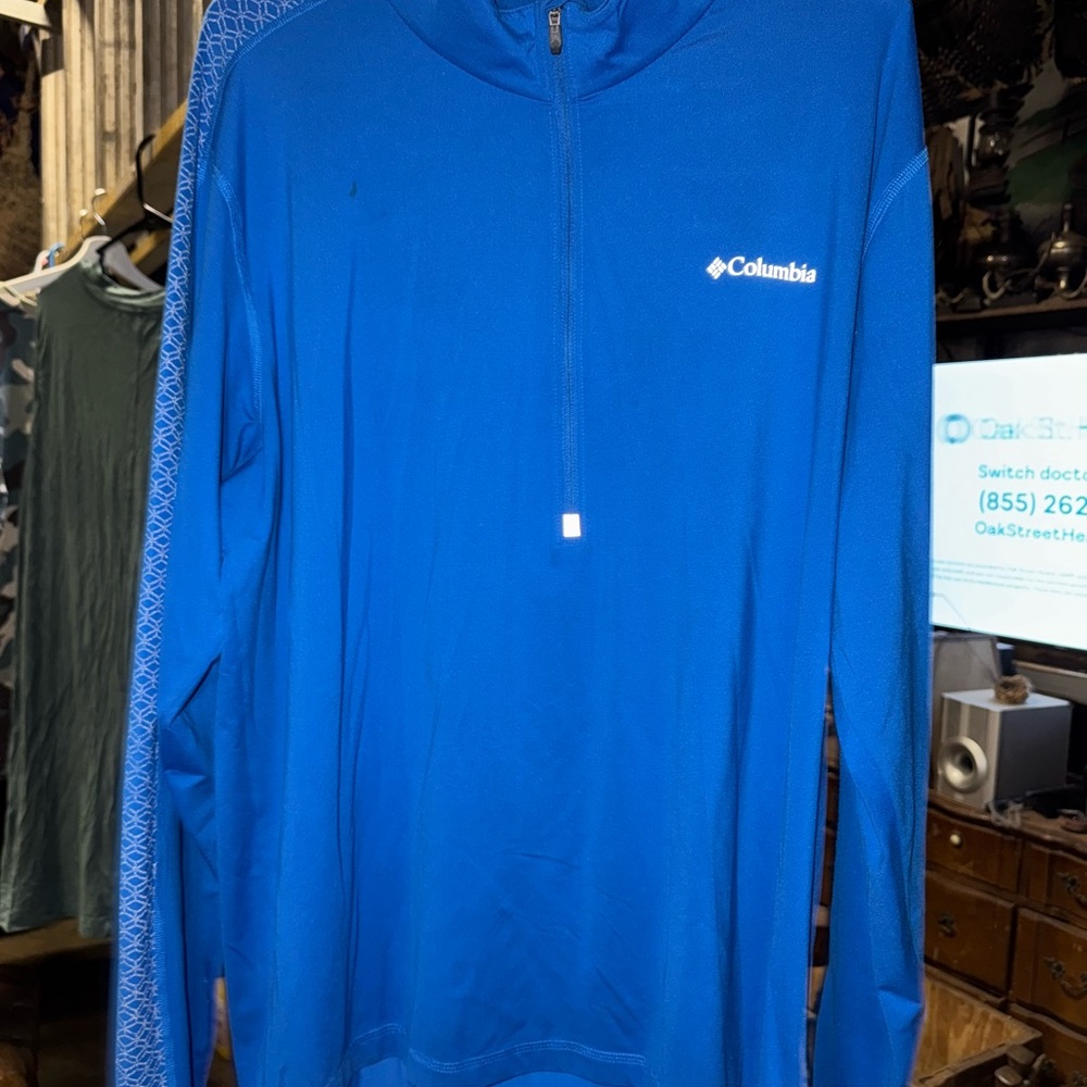 Columbia Vibrant Blue Pullover
